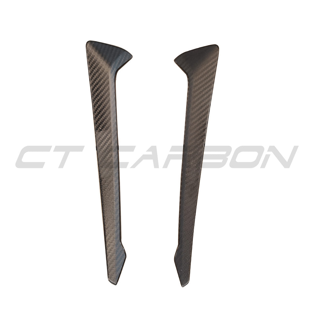 BMW G05 X5 2019-2023 CT Carbon fiber fender trim accessory, close-up view of sleek, lightweight car detailing.