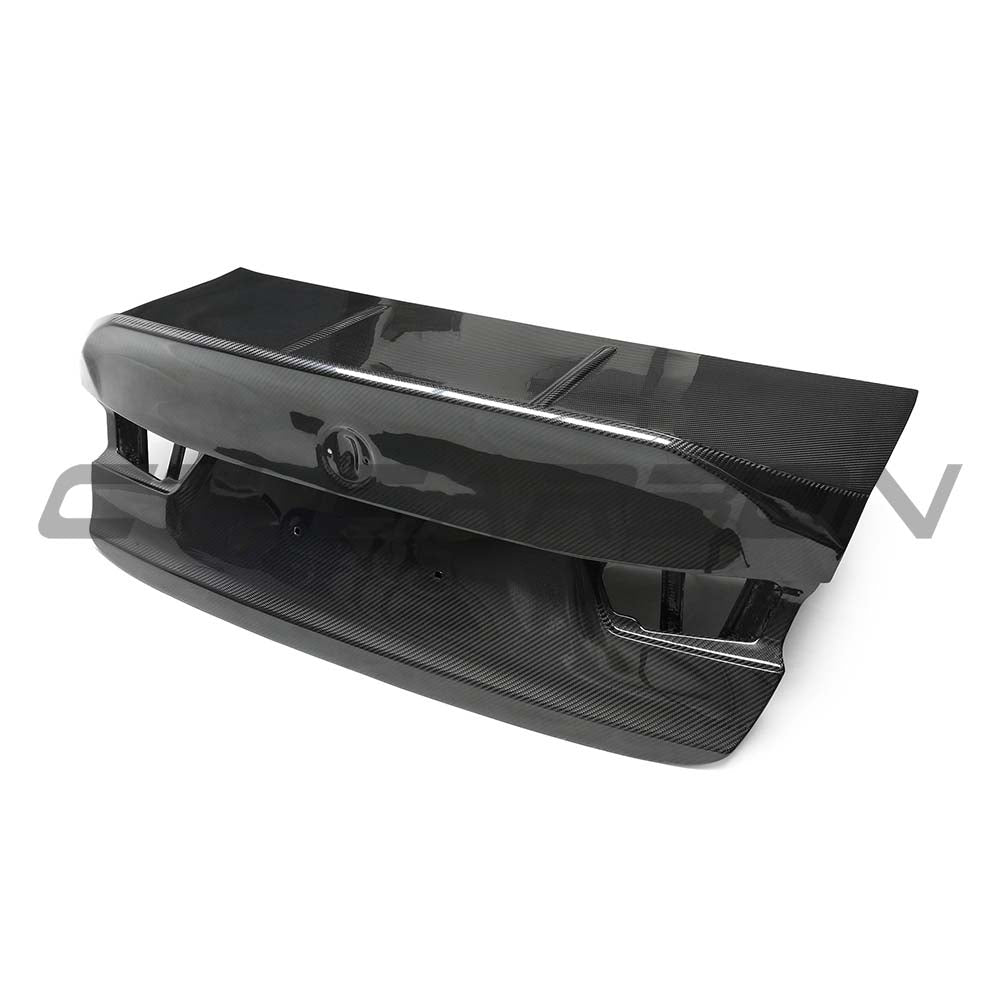 BMW G80 M3 and G20 3 Series CT Carbon full carbon fibre bootlid, lightweight and aerodynamic trunk for sporty performance.