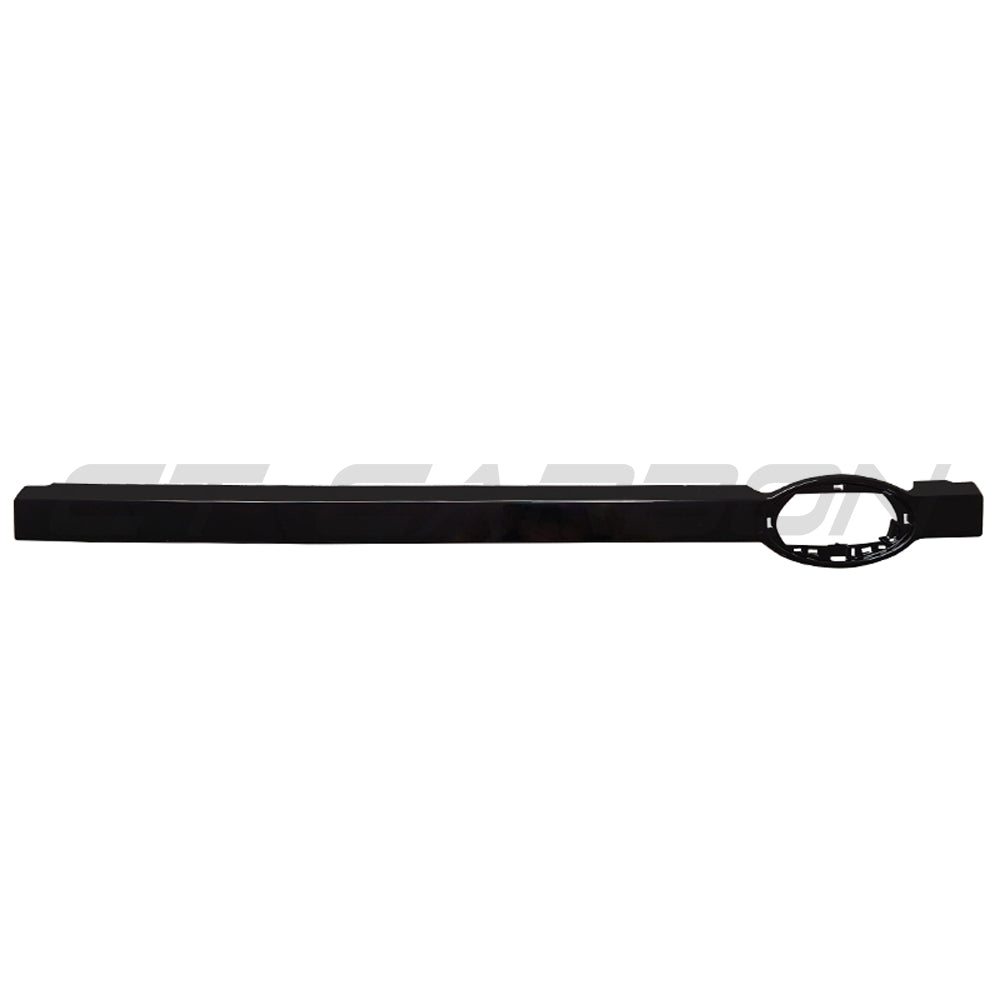 CT Carbon Land Rover Defender L663 110 & 90 gloss black front and rear middle trim kit for Defender models.