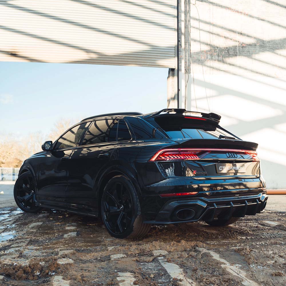 Audi RSQ8 2020-2024 pre-facelift CT Design carbon fibre full kit, showcasing sleek carbon fibre exterior enhancements.