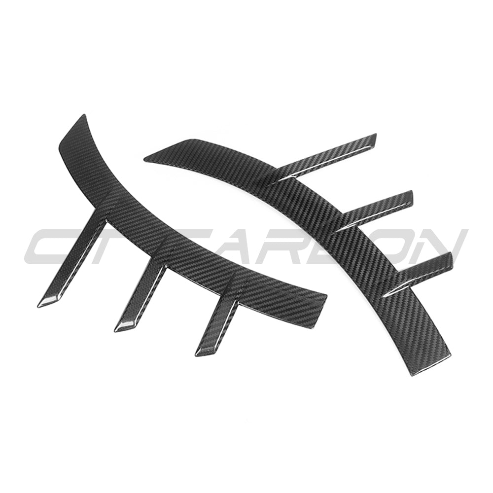 BMW G87 M2 carbon fibre front side fender trim accessory by CT Carbon, showcasing sleek, lightweight, and polished exterior detail.
