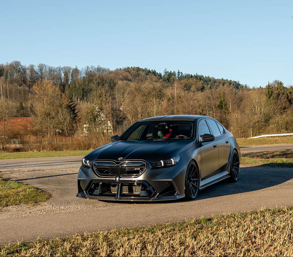 BMW G90 M5 carbon fibre full kit by CT Design, featuring lightweight, aerodynamic carbon fibre components for enhanced performance.