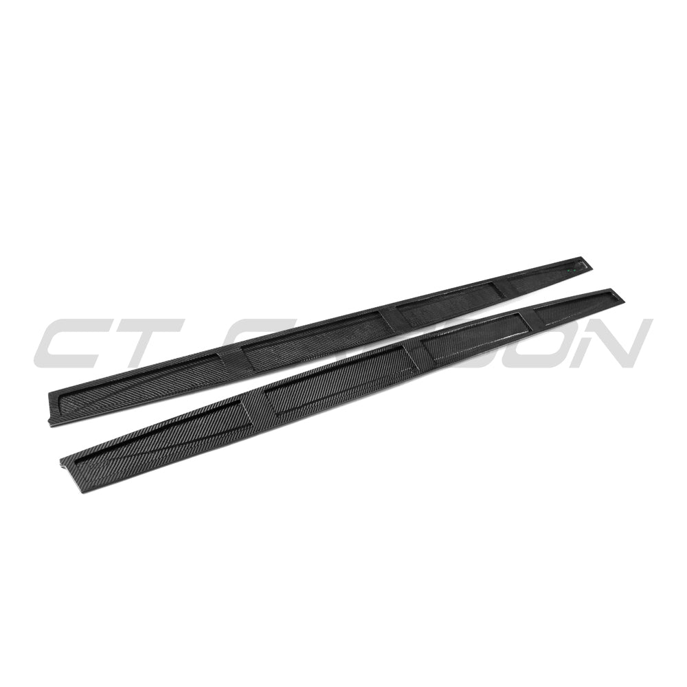 BMW G60 5 Series I5 2023+ carbon fibre kit by CT Carbon, includes full side skirts with pre-preg carbon fibre details.