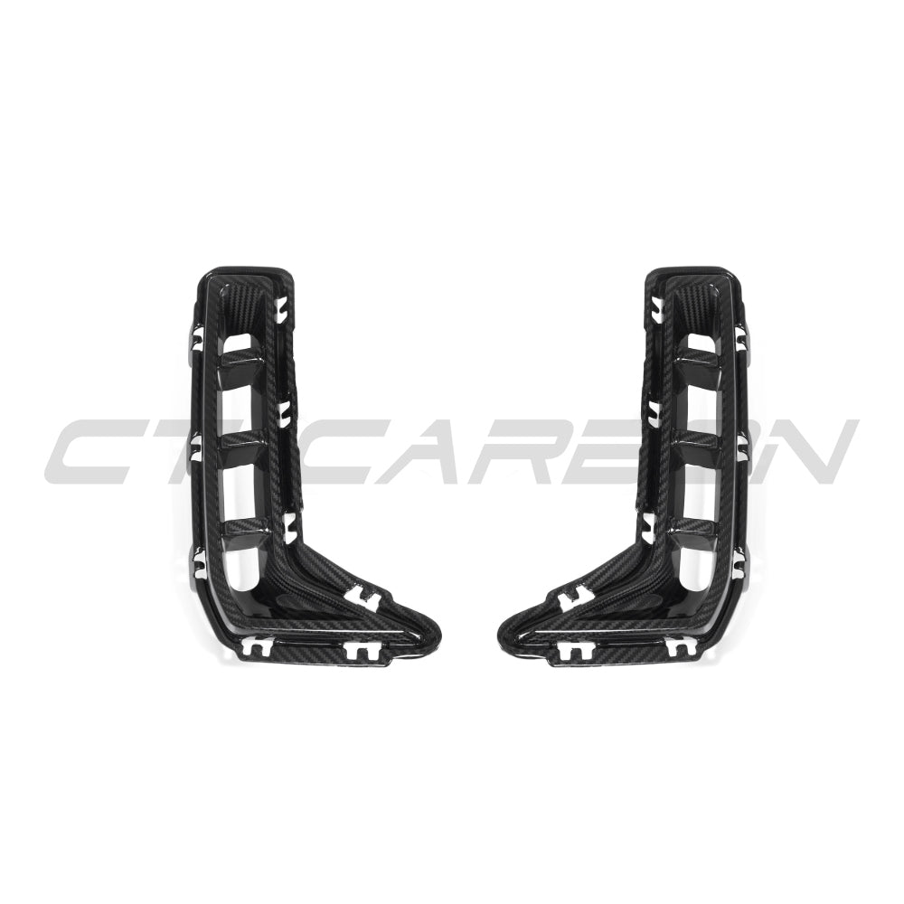 BMW G05 X5 LCI 2023+ CT Carbon bumper corners in carbon fibre, close-up view of sleek, aerodynamic front bumper accents.