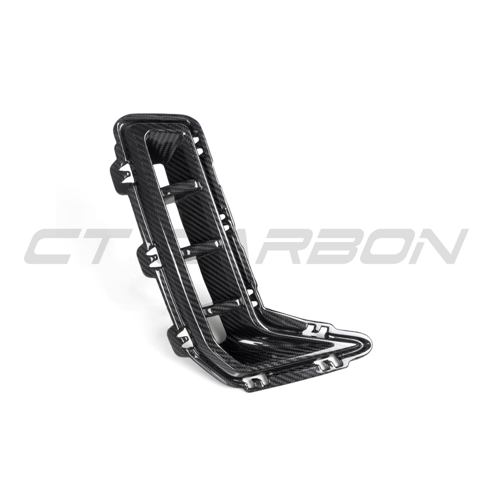 BMW G05 X5 LCI 2023+ CT Carbon bumper corners, carbon fibre front bumper accents, detailed close-up of vehicle upgrade