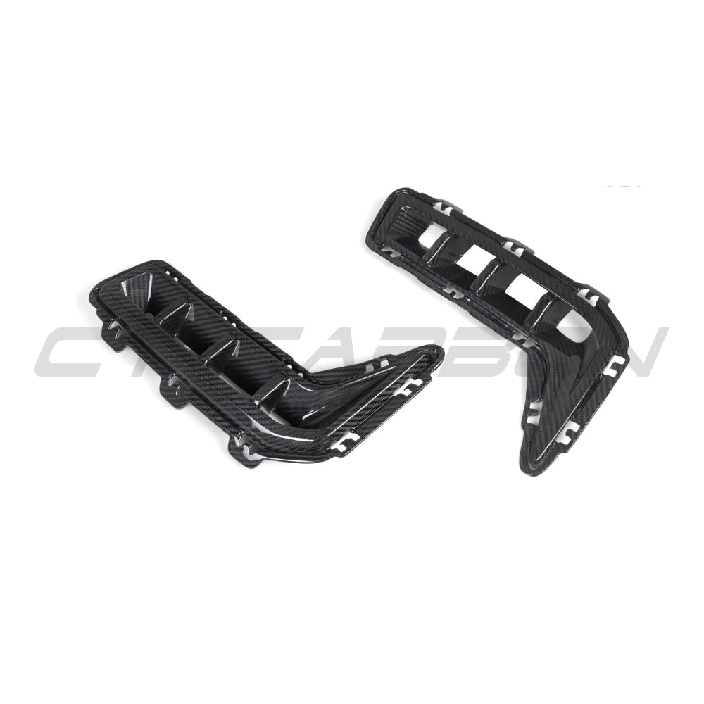BMW G05 X5 LCI 2023+ CT Carbon bumper corners in carbon fibre, close-up showing sleek, high-quality automotive accessory.