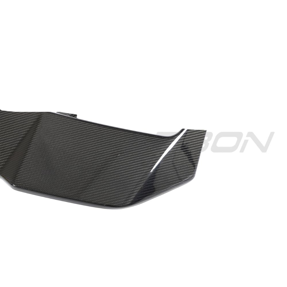 Lamborghini Urus carbon fibre roof spoiler by CT Design, showcasing sleek aerodynamic design and high-quality carbon fiber material.