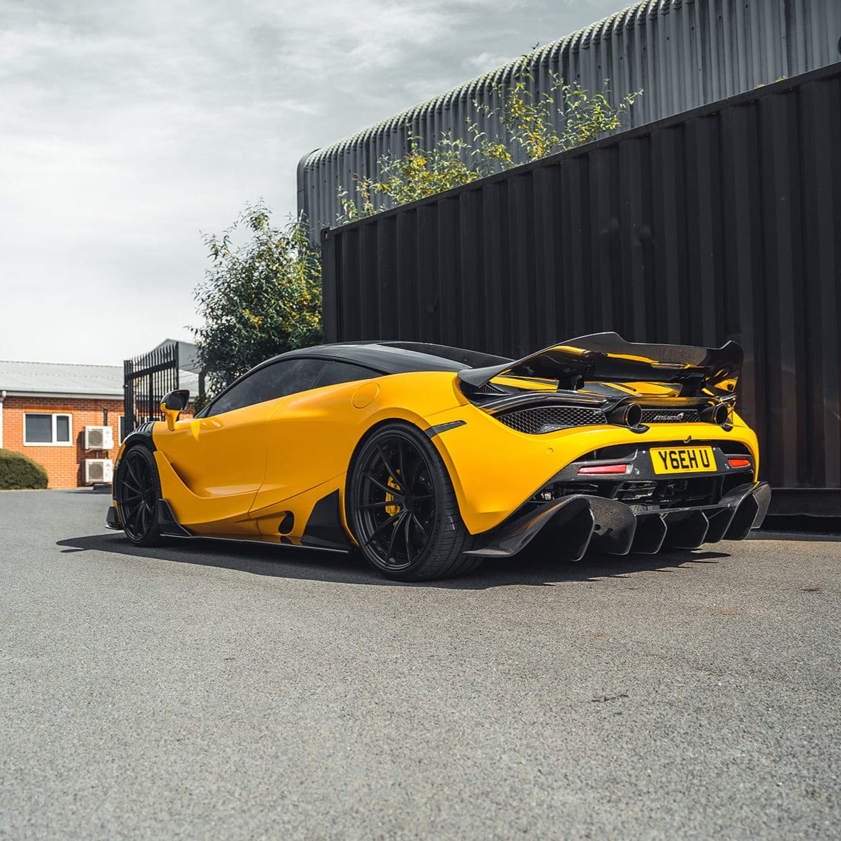 MCLAREN 720S full carbon kit by CT Carbon, featuring lightweight, high-performance carbon fiber components on the car.
