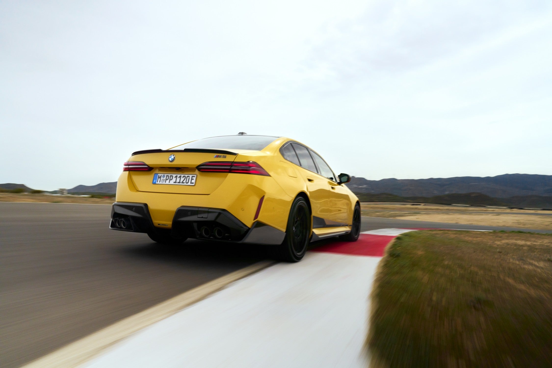 Genuine BMW - BMW G90/G99 M5 Saloon Gloss Carbon Rear Splitter