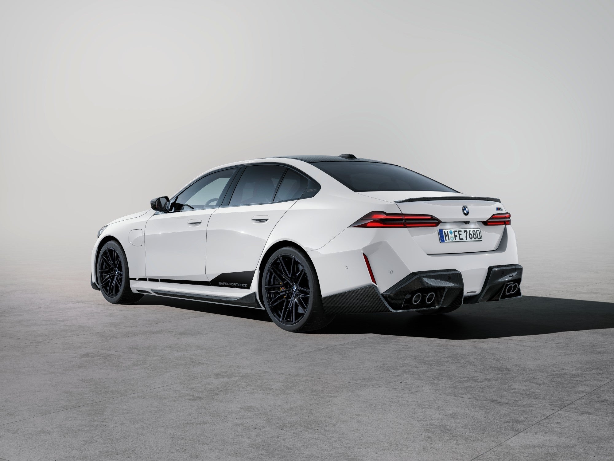 Genuine BMW - BMW G90/G99 M5 Saloon Gloss Carbon Rear Splitter