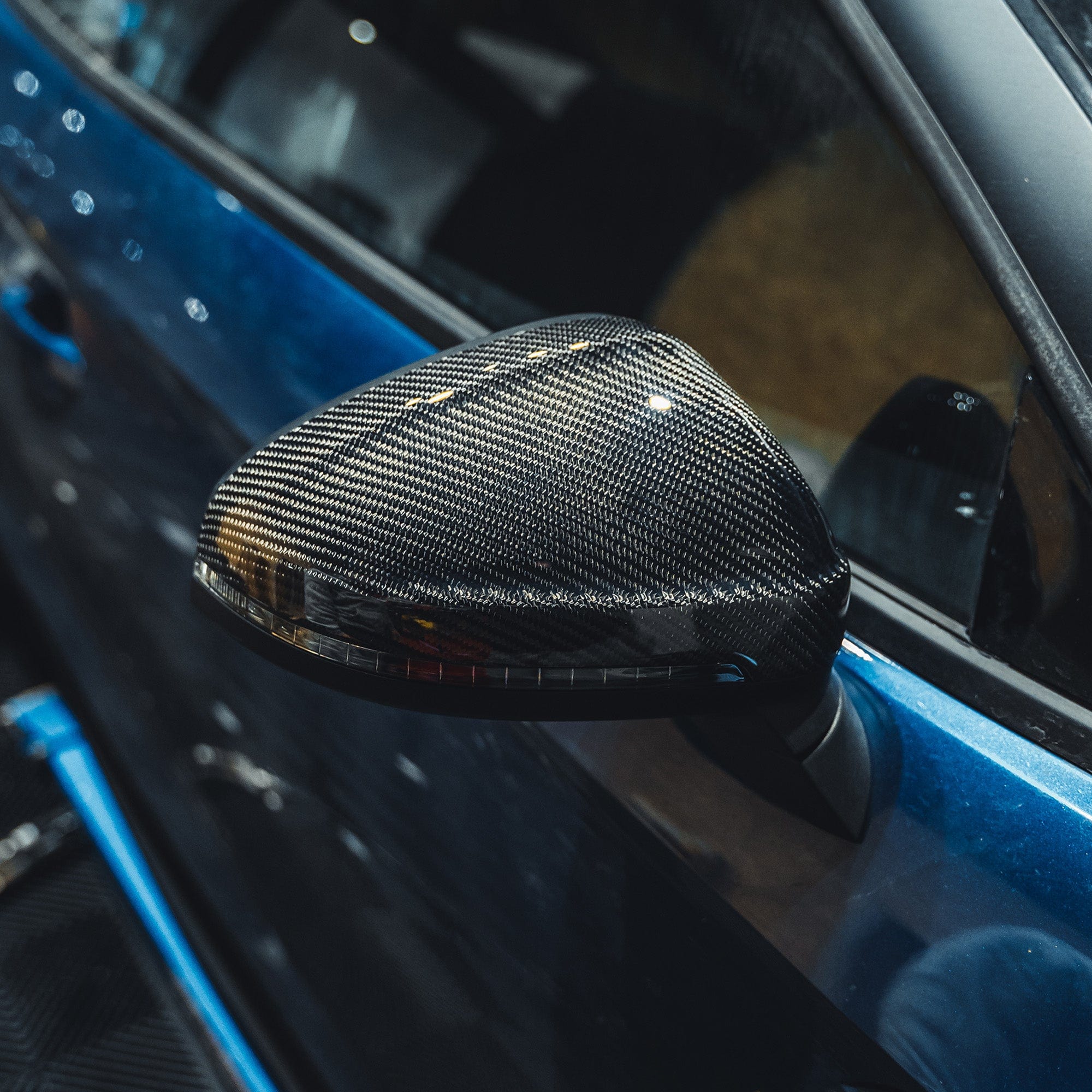 Black carbon fiber side mirrors for Audi A4/S4/A5/S5 B9 2016+ by CT Carbon, featuring sleek, lightweight mirror replacements.