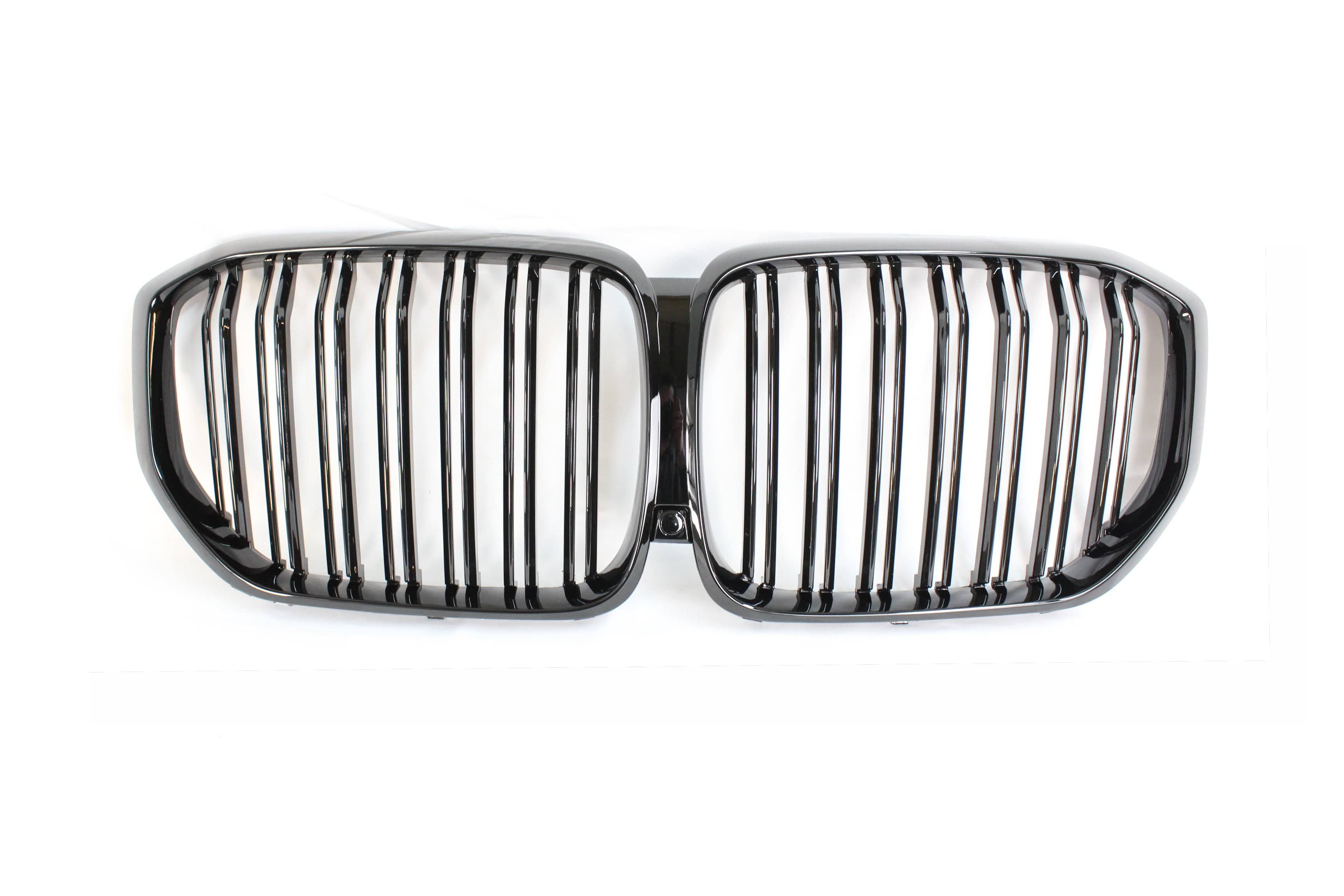 BMW X5 G05 2018+ double slat black grille by CT Carbon, showcasing sleek black grille design on vehicle front.