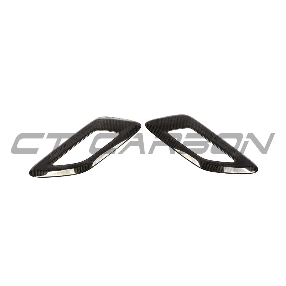 Range Rover Sport CT Carbon carbon fibre bonnet intake trim, close-up view of sleek, textured accessory for enhanced vehicle style.
