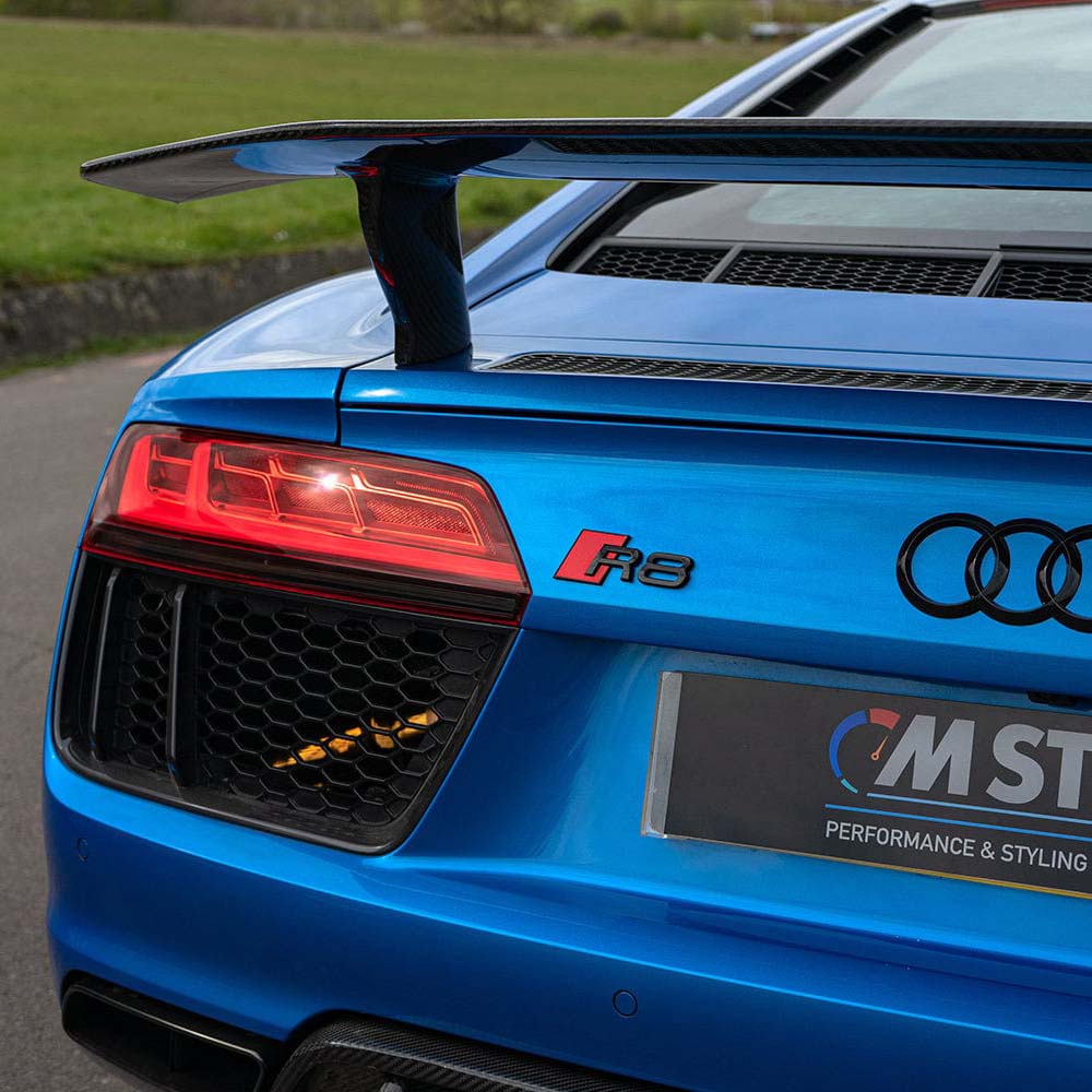 Full carbon fibre kit for Audi R8 V10 Gen 2 2015-2019 by CT Carbon, showcasing carbon fiber parts on the car.