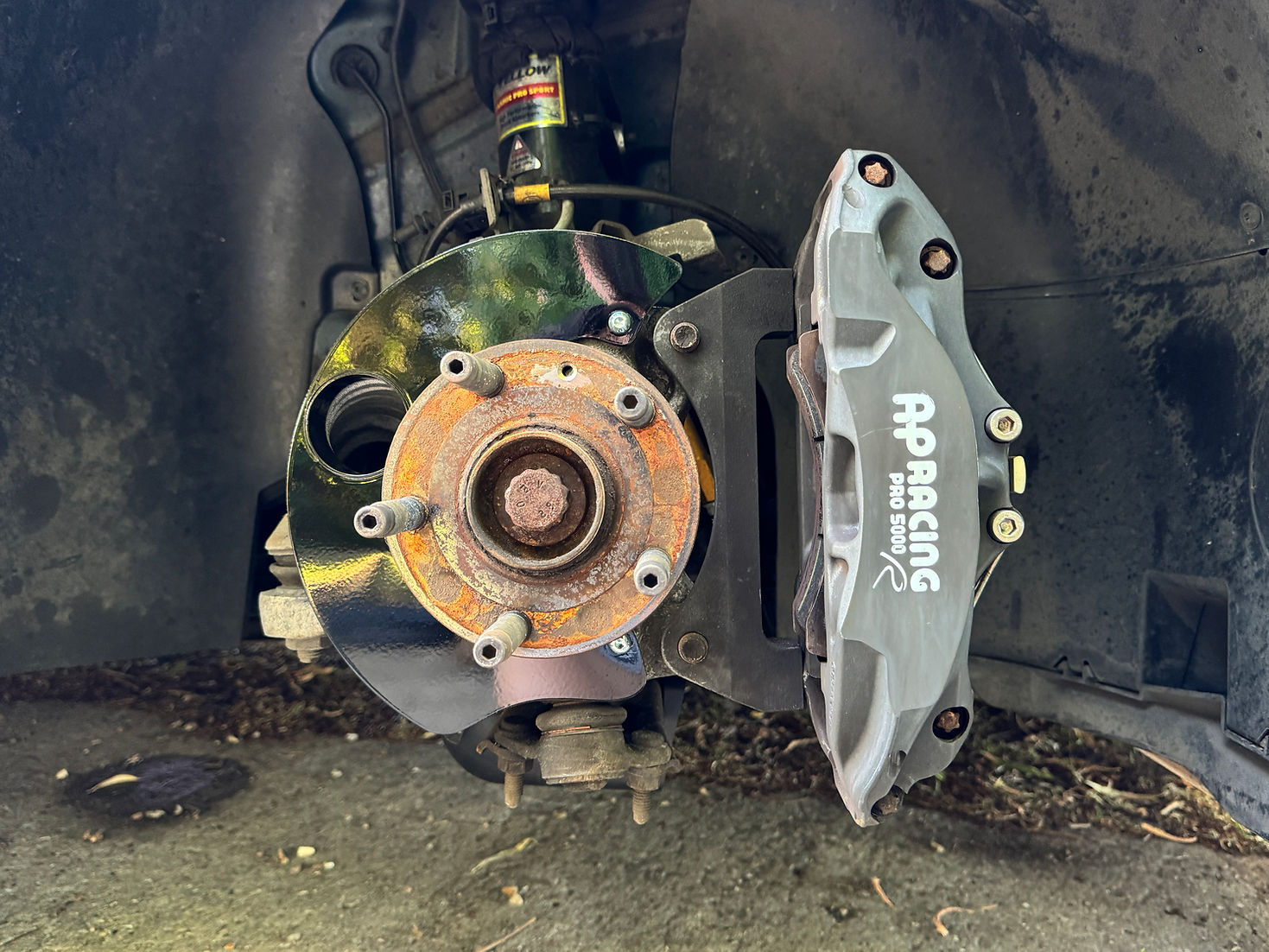 Sprogley Motorsport brake ducts for MQB and MQB EVO lower control arms, designed for effective brake cooling.