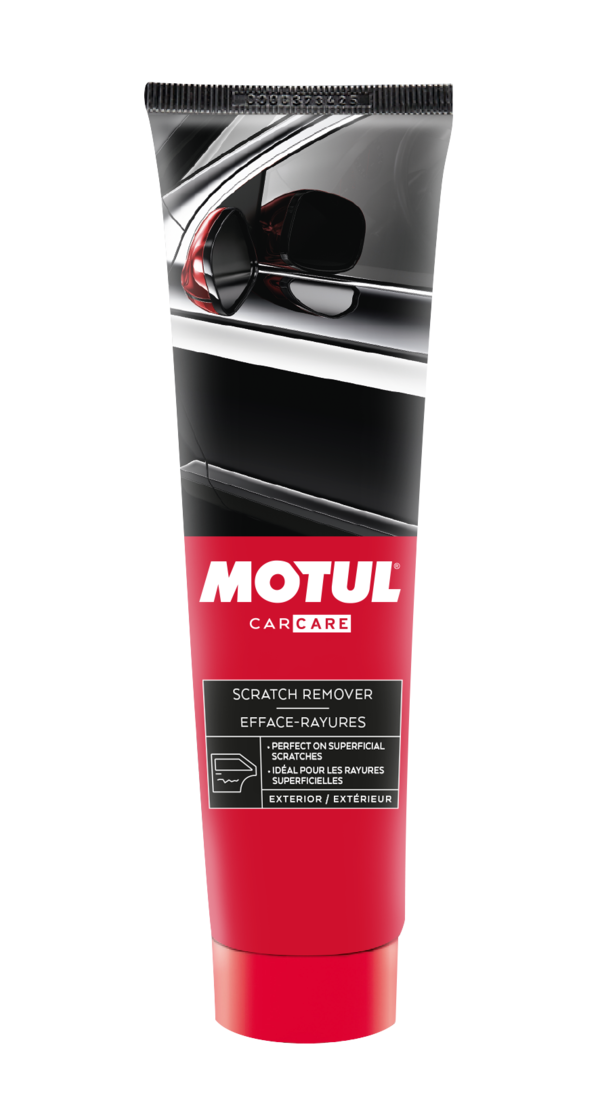 Motul Scratch Remover 100ml bottle for car detailing, designed to remove scratches and restore vehicle paint quality.