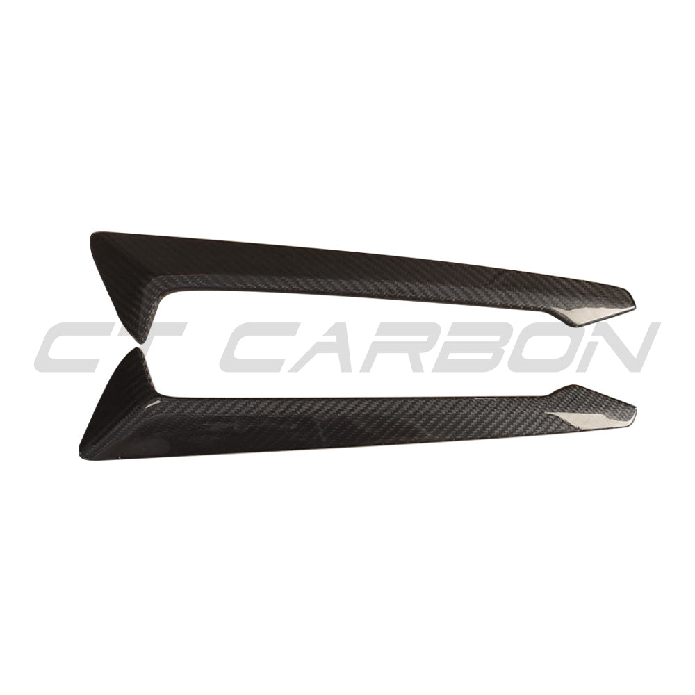 BMW G05 X5 2019-2023 CT Carbon fiber fender trim add-on, close-up of sleek black accessory on vehicle fender.