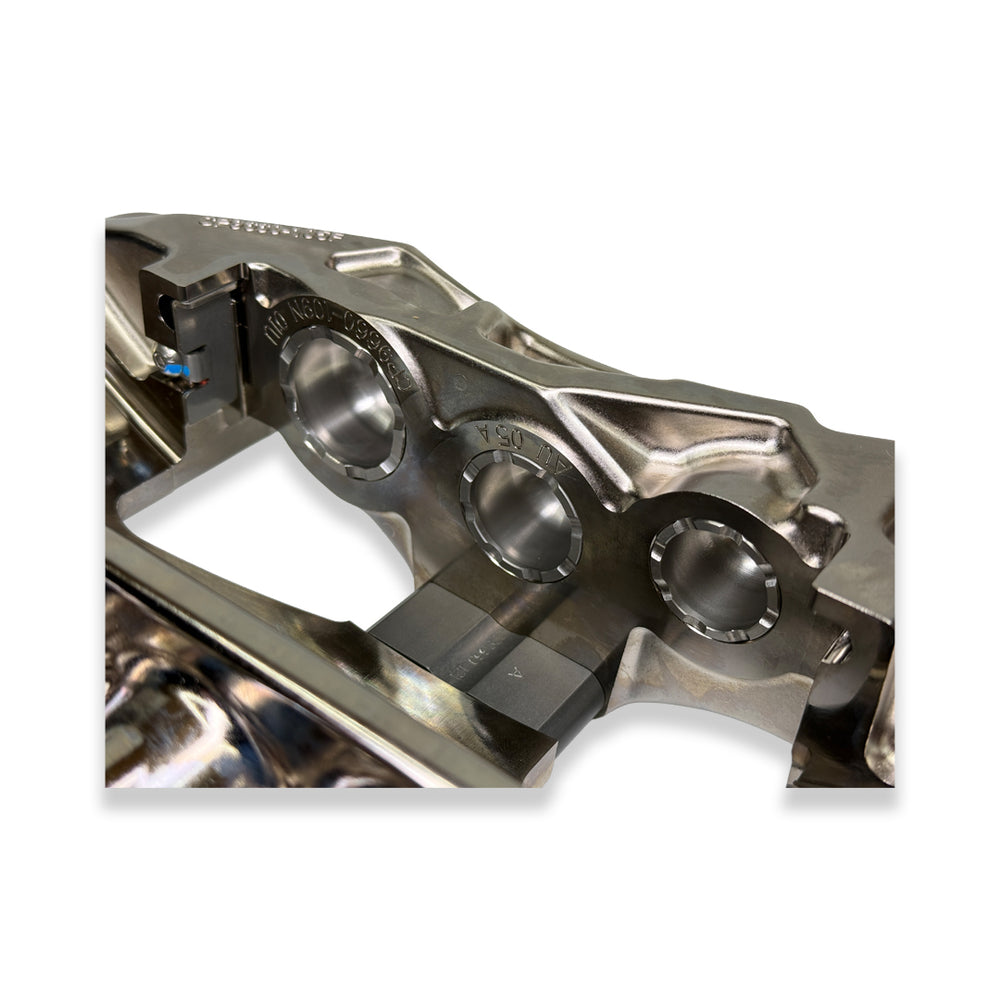 Pair of AP Racing Pro5000R CP9660-2S4LN/3S4LN big brake calipers in nickel finish with 6 pistons, designed for high-performance braking.