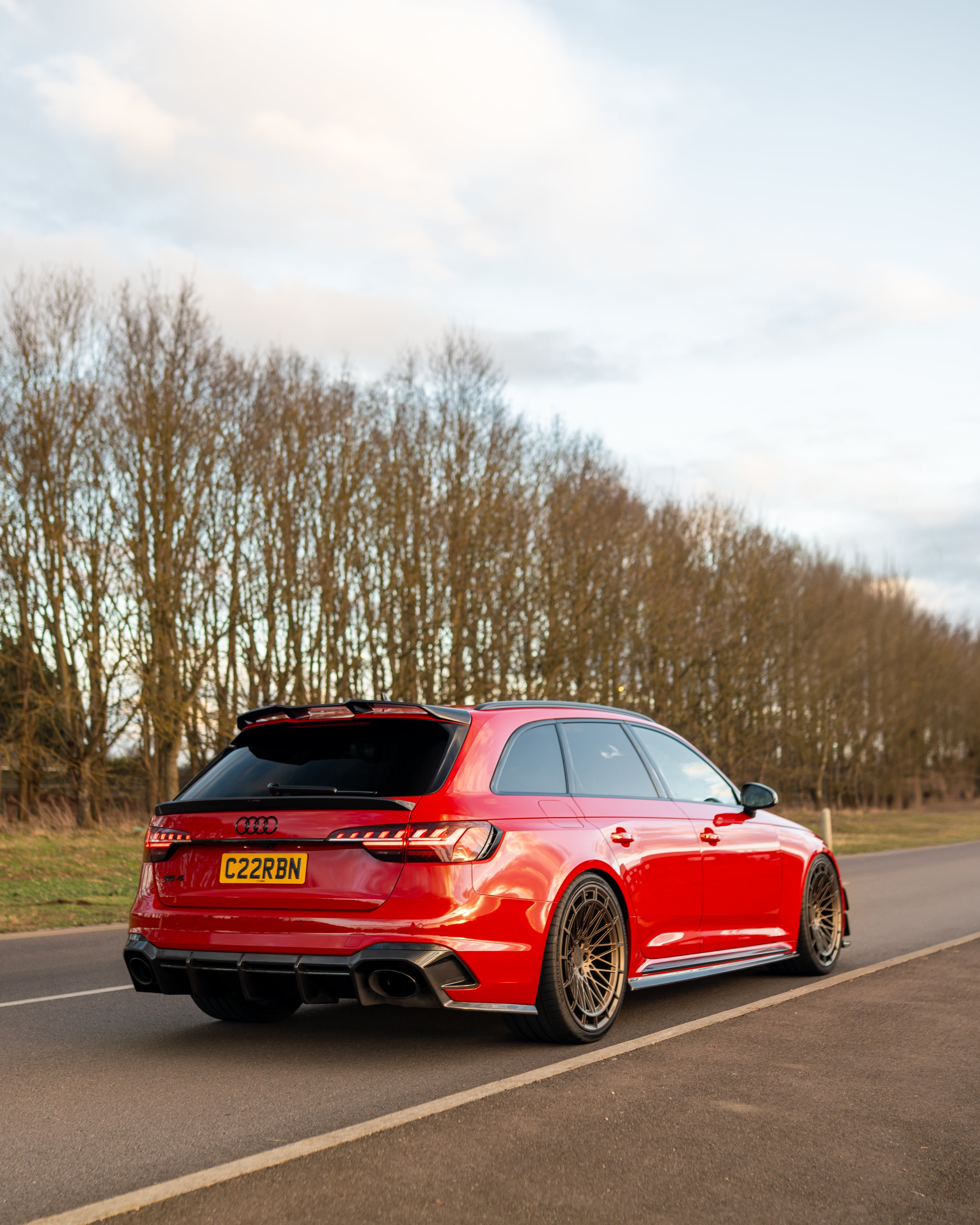 Carbon fiber diffuser for Audi RS4 B9 and B9.5 models by CT Design, featuring a sleek middle spoiler design.