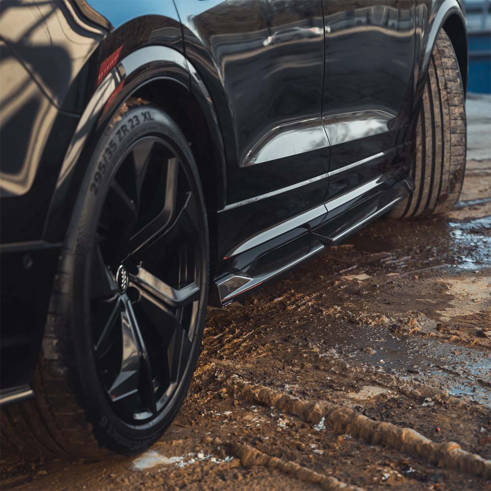 Audi RSQ8 2020-2024 CT Design carbon fiber full kit, including front and rear accents, for a sleek, sporty look.