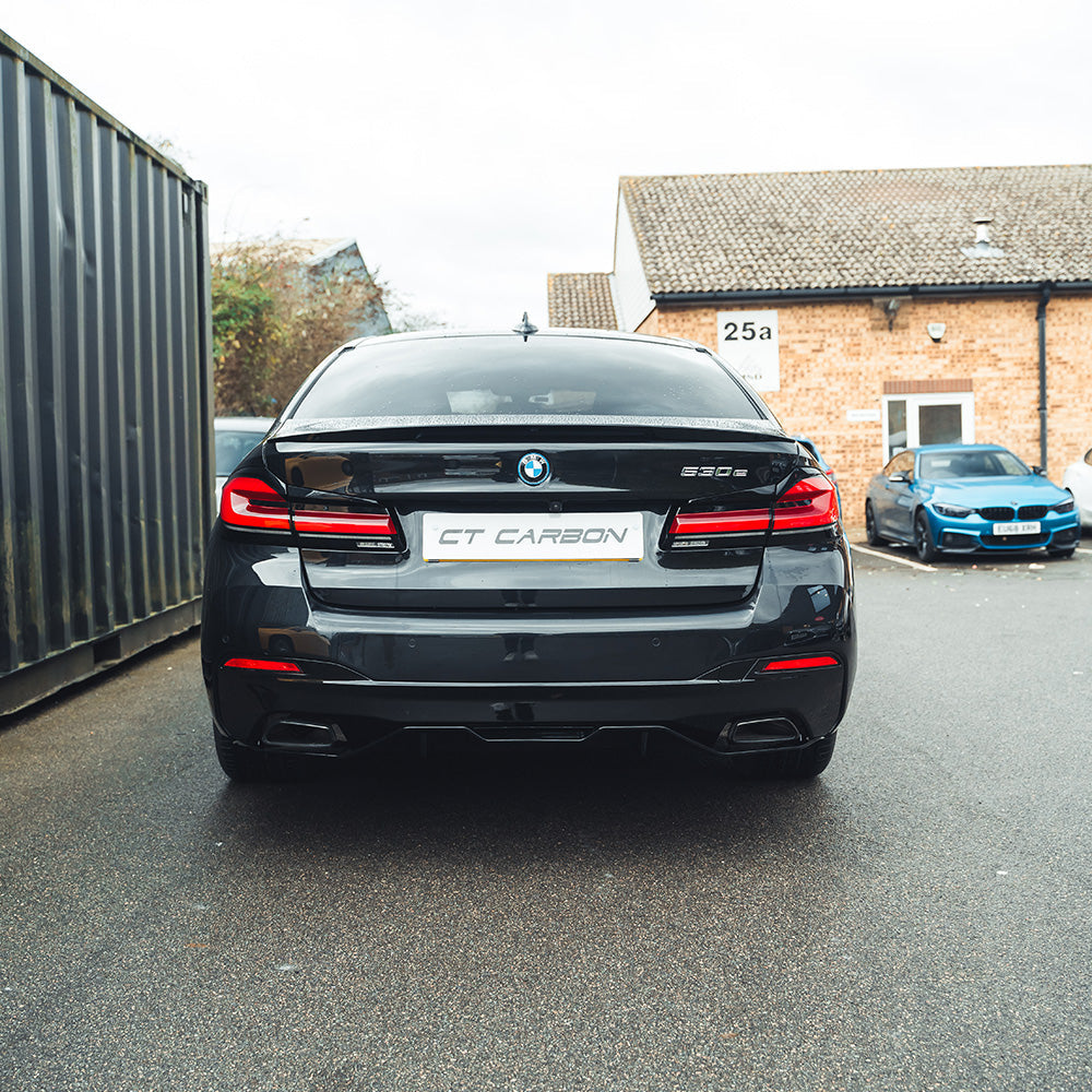 BMW G30 G31 5 Series 2020-2024 LCI CT Carbon gloss black diffuser front view showing sleek aerodynamic design