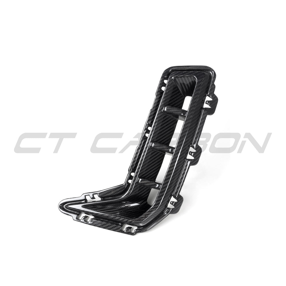 BMW G05 X5 LCI 2023+ CT Carbon front bumper corners, carbon fibre accents on vehicle front bumper, lightweight and durable design.