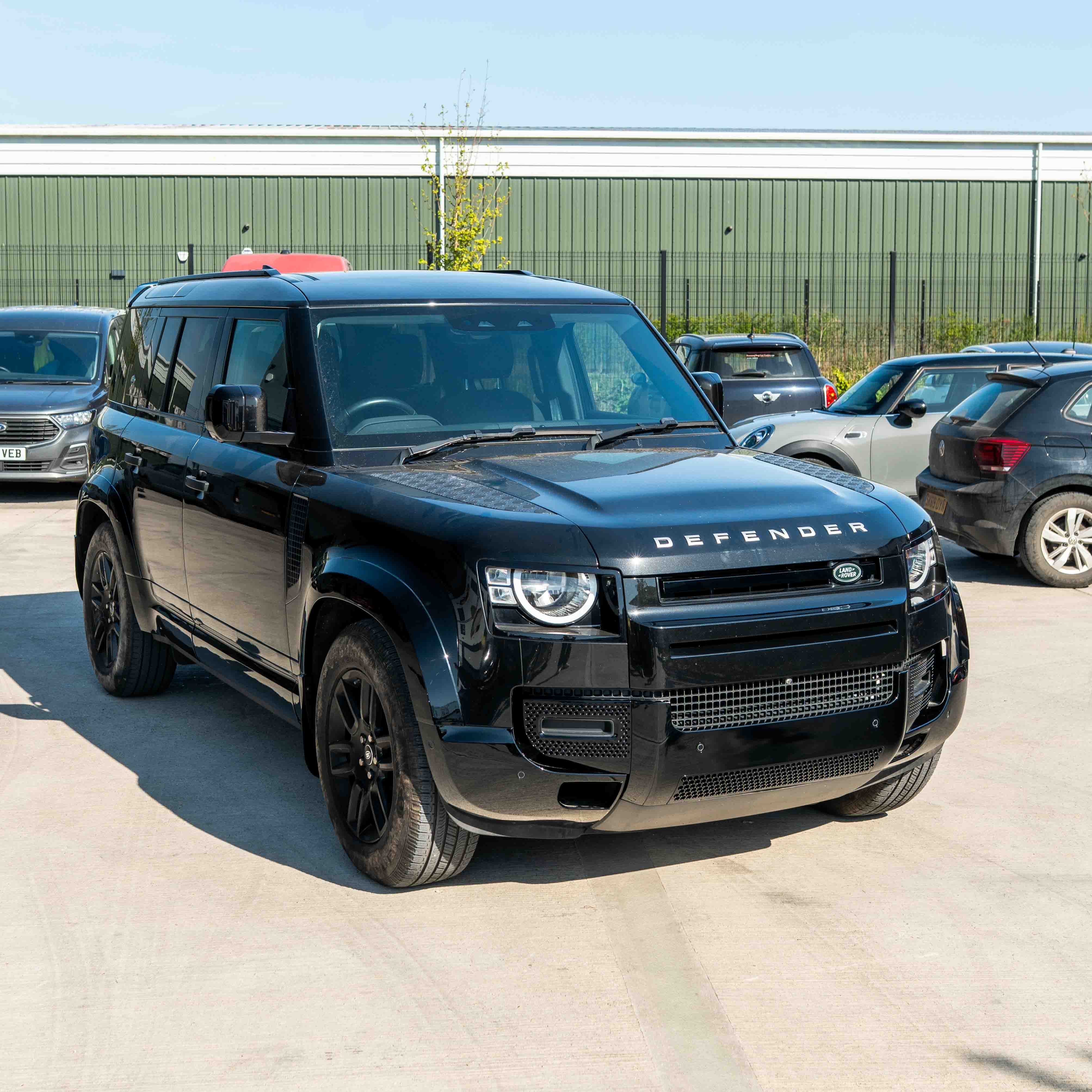 CT Carbon Land Rover Defender L663 110/90 gloss black middle trim kit, front and rear for Defender 110 and 90 models.