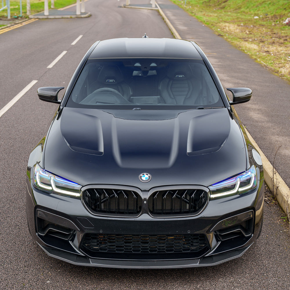 BMW F90 M5 and G30 G31 5 Series Carbon Fibre Grille by CT Carbon, close-up view of the sleek, black carbon fibre grille design.