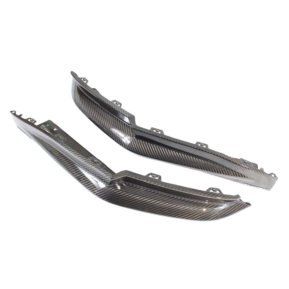 BMW M3 G80/G81 carbon fibre rear bumper corners by CT Carbon, high-quality automotive accessories, V2 design.