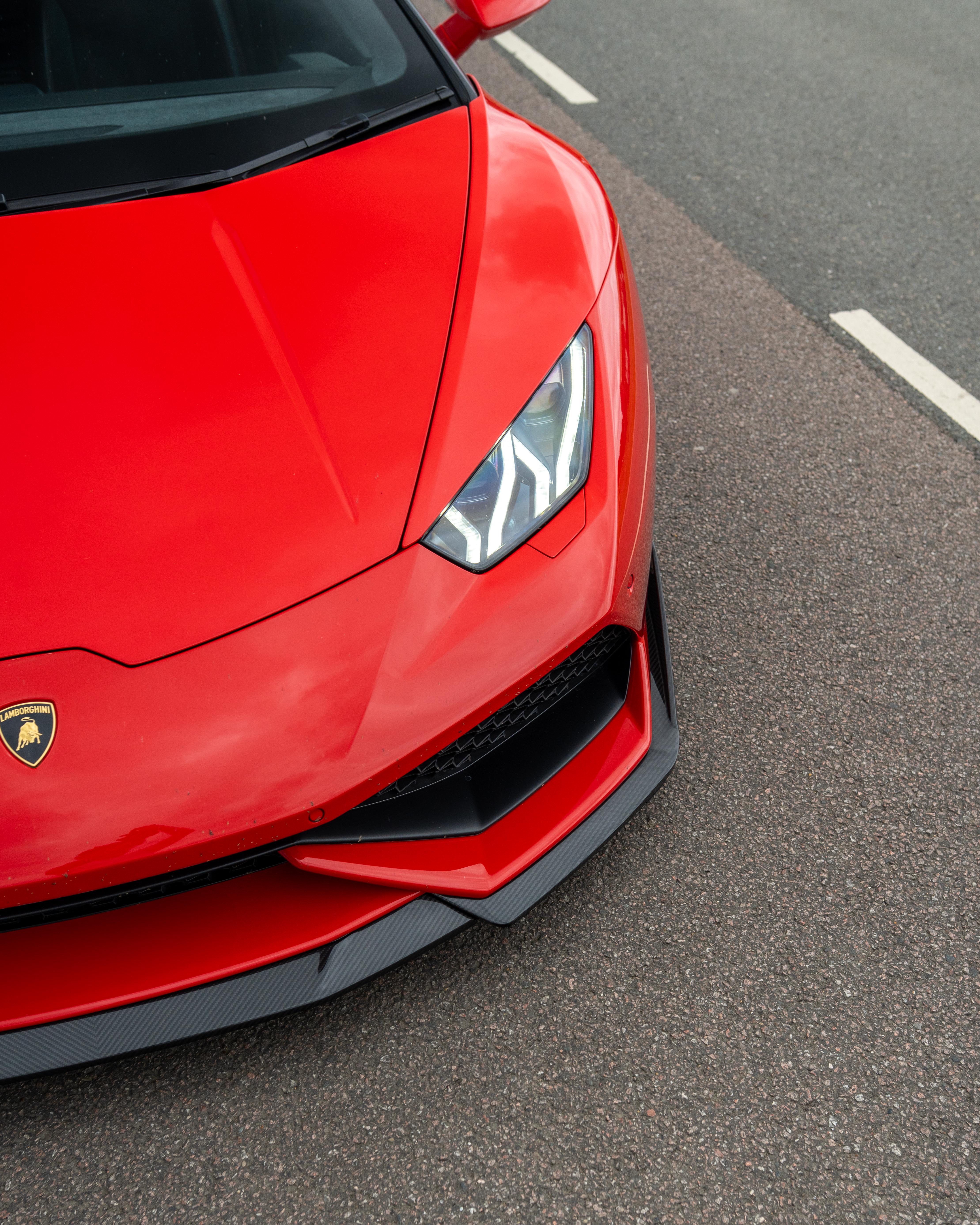 Lamborghini Huracan LP-610 carbon fibre splitter by CT Design, showcasing the sleek, lightweight aerodynamic component.