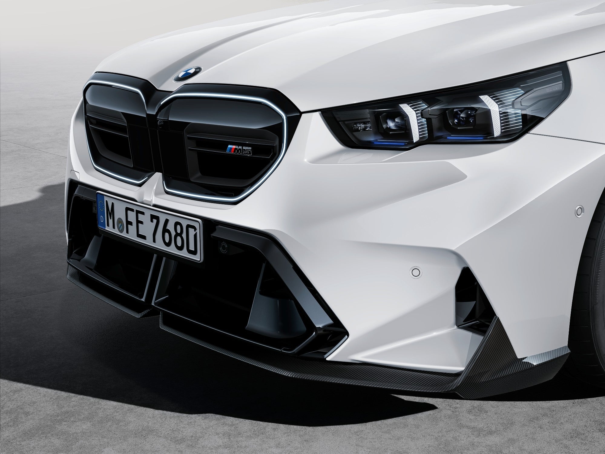 Genuine BMW - BMW G90/G99 M5 Saloon Gloss Carbon Front Splitter