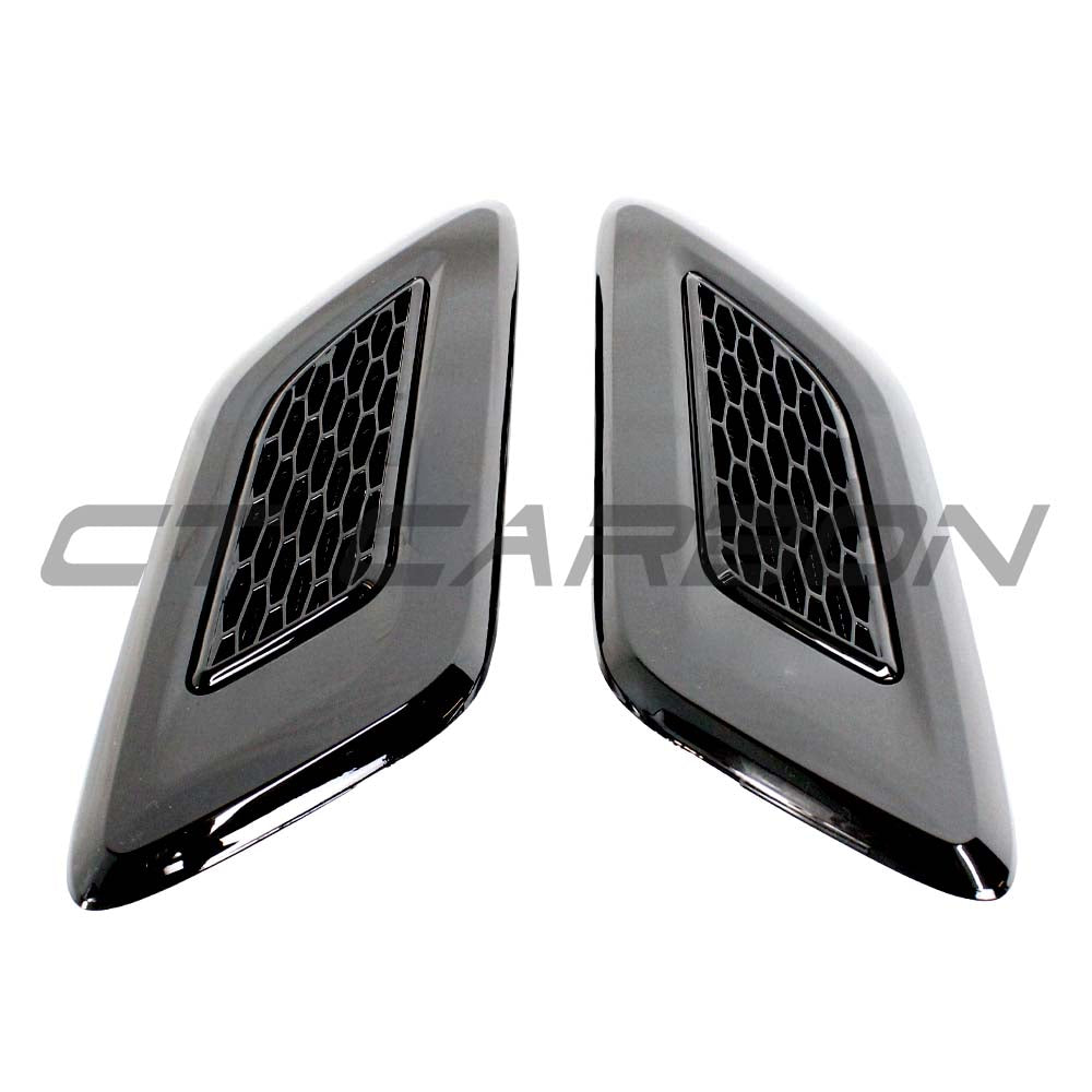Full black edition trim pack kit for Range Rover Sport L494 2014-2017 by CT Carbon, featuring black splitter and exterior accents.
