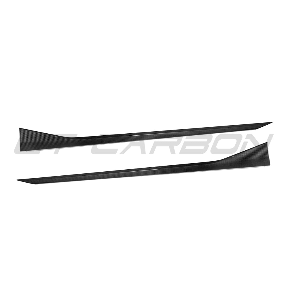 BMW G90 M5 2024 carbon fiber full kit by CT Carbon, showing detailed close-up of the lightweight carbon fiber components.