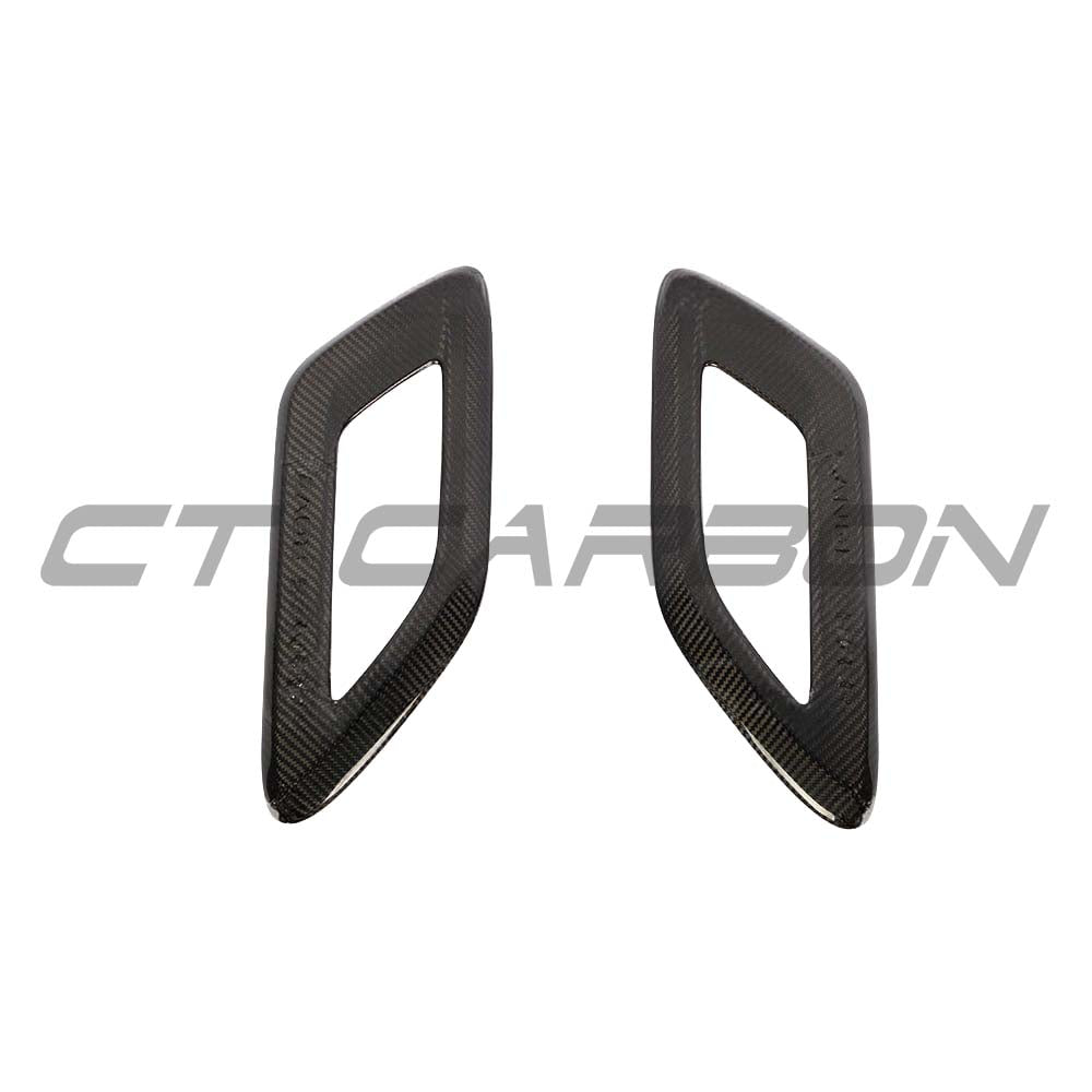 Range Rover Sport L494 carbon fiber bonnet intake trim by CT Carbon, showcasing sleek, textured carbon fiber accessory for vehicle enhancement.