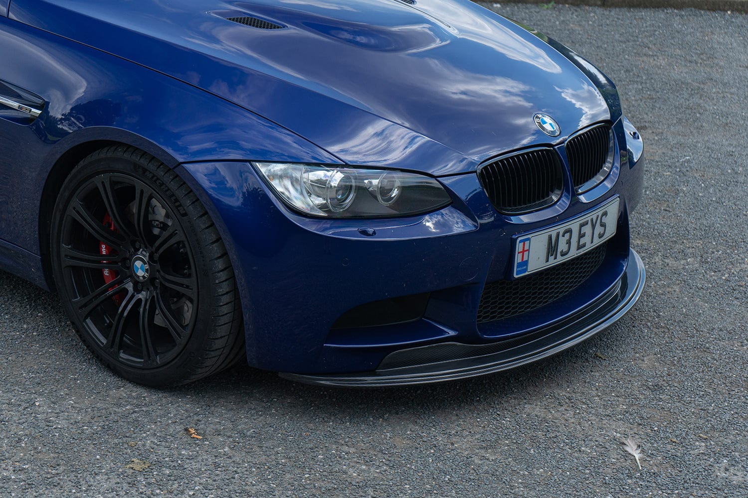 BMW E92 M3 full carbon fibre kit by CT Carbon, including hood, roof, and trunk, showcased on a sleek car with detailed carbon fibre finish.