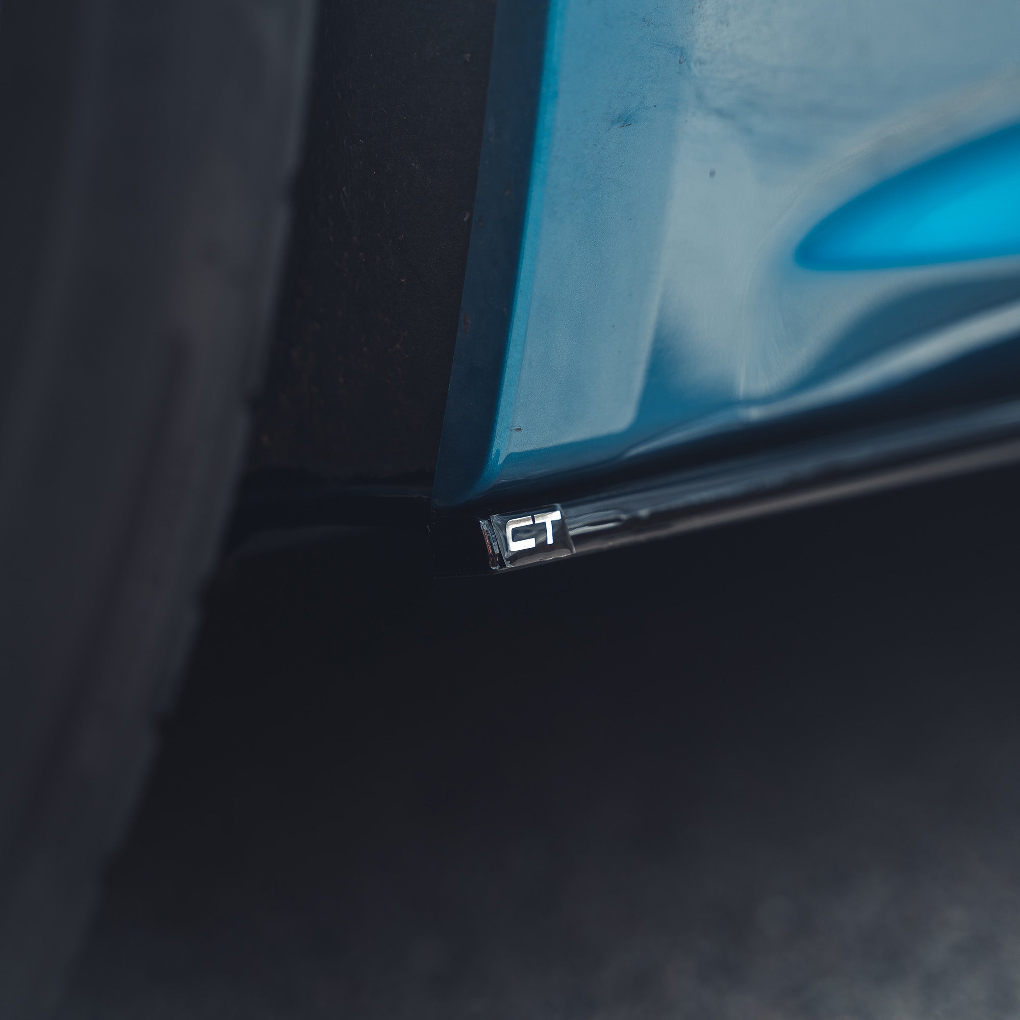BMW 4 Series 2013-2020 F32 GLOSS BLACK full kit by CT Carbon with twin exhaust, featuring sleek carbon fiber design and aerodynamic details.